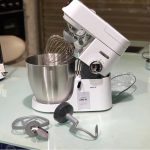 ⁦عجان شيف XL بقدرة 1200 وات وسعة 6.7 لتر من كينوود ابيض، KVL4100W⁩ - الصورة ⁦9⁩